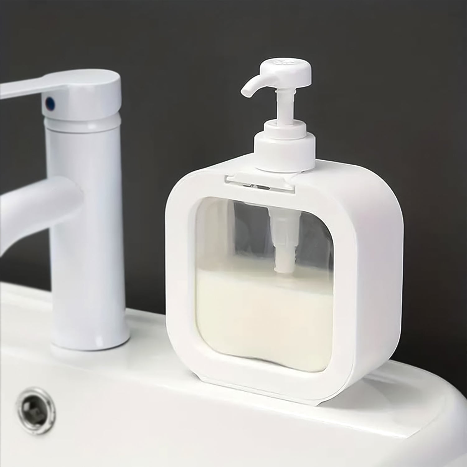 Snap sink Dispenser Plastic Clear Empty Pump Lotion Bottles Snap sink Dispenser Plastic Clear Empty Pump Lotion Bottles